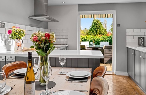 Malmesbury Cabaña | Capacidad para 4 personas en 2 habitaciones.