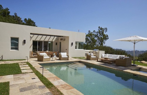 Montecito Casa | 270-degree Ocean Views, 47’ heated pool, stunning contemporary coastal retreat.