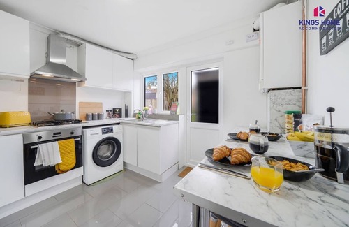 Borehamwood Casa | 28 mins > LDN | Coffee Machine, Fast WiFi & Garden