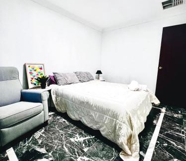 Booragoon Casa | 28 OFF Affordable Beautiful Queen Bedroom Near City Swan River Fremantle University