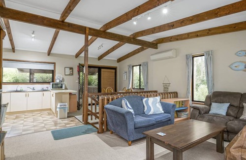 Long Beach Casa | 29 Fauna Avenue, Long Beach