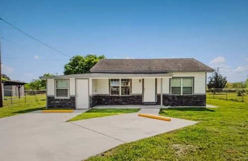 Brownsville Apartamento | 2B/1B Cozy apartment in peaceful Brownsville with AC