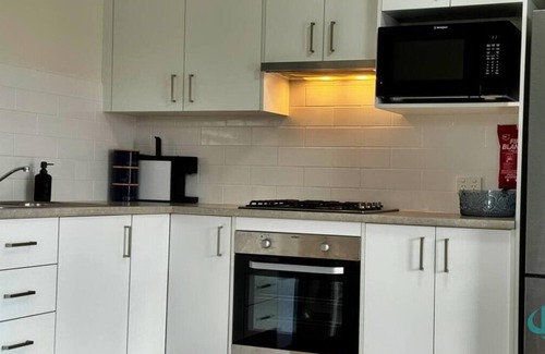 Swansea Casa | 2B at Swansea - cosy cottage, outdoor pet friendly