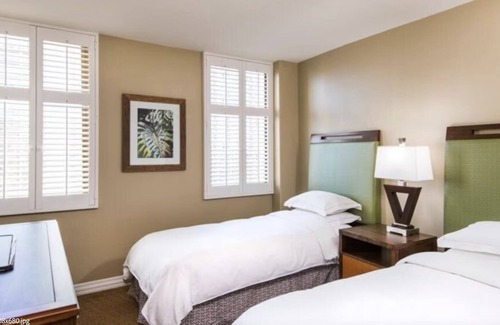 Waikiki Complejo | 2Bd/2Ba Condo at Lagoon Tower Hilton Hawaiian Village Sleeps 6