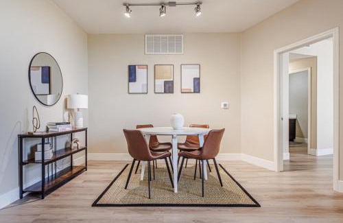 Del Rey Apartamento | 2BD Marina Condo Near Venice Beach, Pool & Free Parking