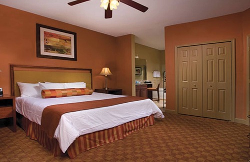 Pennington Bend Complejo | 2BD/Nashville - Pool, Gym, Kitchen, Jet Tub, WiFi!