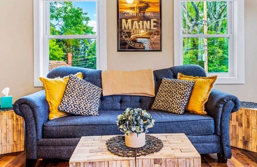 Westbrook Apartamento | 2BD | Parking | Close to Downtown