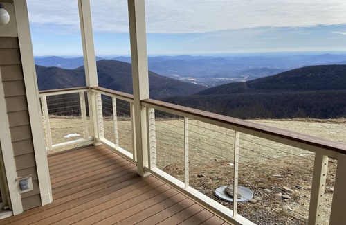 Chestnut Springs Condominio | Condominio que admite mascotas en Overlook -Wintergreen Resort! Fantásticas vistas!