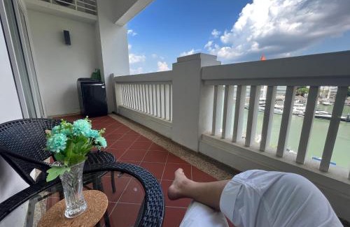 Seri Tanjung Pinang Apartamento | 2Beds Seaview Straits Quay comes with Carpark and Hothub