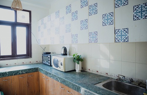 Hauz Khas Village Apartamento | 2BHK Jewel by Hauz Khas Fort