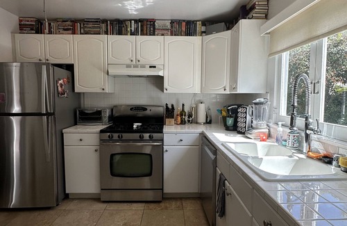 West Hollywood Casa | 2BR 1Bath WeHo craftsman BACKYARD PARADISE - dog heaven