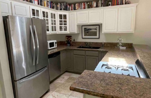 West Hollywood Casa | 2BR 1Bath WeHo craftsman BACKYARD PARADISE - dog heaven