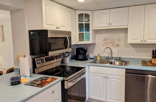 Folly Field Condominio | 2BR/2BA Luxury Oceanfront Condo
