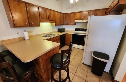 Tallahassee Casa | 2BR 2BA Only 3 miles to the Capitol Near Park Ave