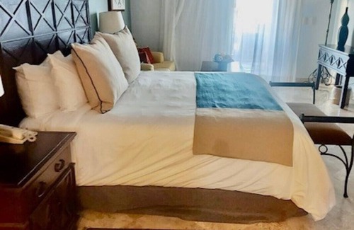 Flamingos Complejo | 2BR/3BA Luxuries Suite - Sleeps 8 - with a view