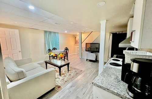 York Regional Municipality Apartamento | 2BR Basement Apt in Newmarket