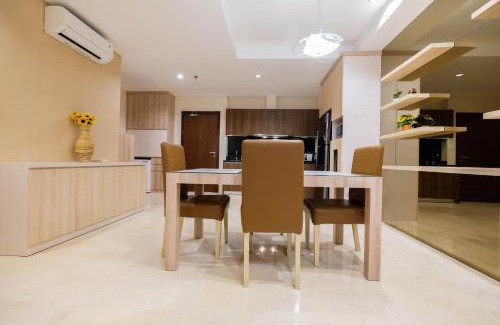 Mampang Prapatan Apartamento | 2BR Cozy and Modern L'Avenue Apartment By Travelio