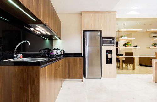 Mampang Prapatan Apartamento | 2BR Cozy and Modern L'Avenue Apartment By Travelio