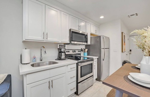 Coronado Casa | 2BR Desert Retreat Central Phoenix Monthly Rental