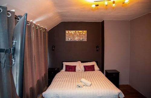 Droylsden Apartamento | 2BR Home in Manchester near Etihad Stadium with Parking