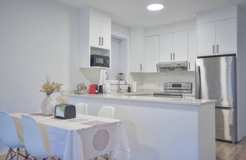 Burke Mountain Casa | 2BR Modern Guest Suite - Newly Built