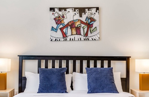 West Congress Apartamento | 2BR Modern SoCo CozySuites w/ 2 Pools! #10