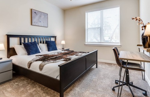 West Congress Apartamento | 2BR Modern SoCo CozySuites w/ 2 Pools! #10