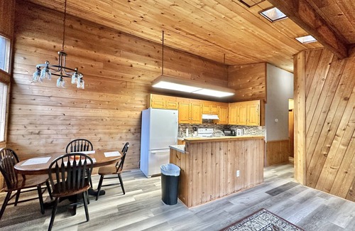 Campobello Cabina | 2br Queen Eagles Cabin in Campobello SC near upcoming Saluda Trail
