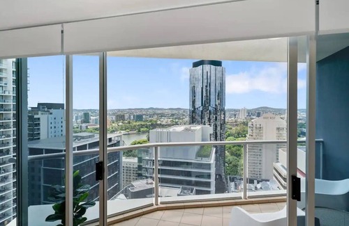 Brisbane Central Business District Apartamento | 2BR unit with City& River views with free Parking!
