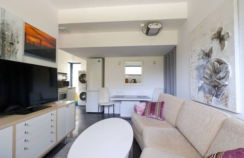 Molndal Municipality Apartamento | 2BR Villa 2 Beds - Parking lot - Great for Workers