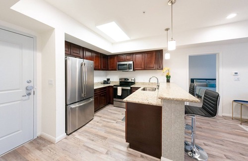 Katy Condominio | 2F| Home Away From Home| Exploring in Greater Houston