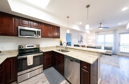Katy Condominio | 2F| Home Away From Home| Exploring in Greater Houston