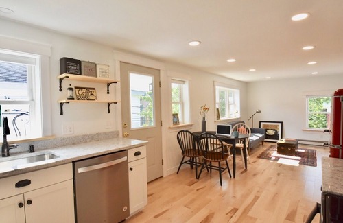 Brunswick Apartamento | 2King Bed BR Private Apt Downtown Brunswick