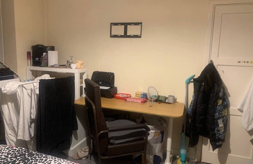 Hammersmith Broadway Apartamento | 2mins from Hammersmith st cozy 2-bed