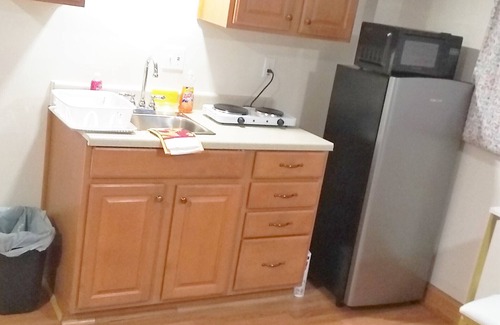Progress Casa | 2nd fl Elegant Studio with kitchenette: Cozy, Sparkling, Comfy, Private parking.