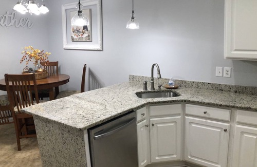 Moncks Corner Condominio | 2nd Floor Walk-up. Close to wedding venues, restaurants and more!