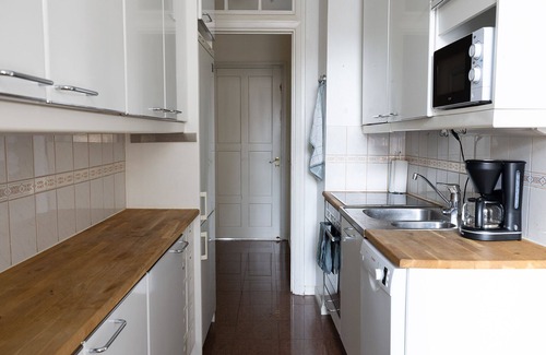 Kluuvi Apartamento | 2ndhomes Cozy 2BR Home w Balcony & Sauna