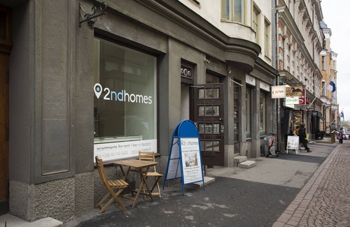 Kluuvi Apartamento | 2ndhomes Cozy 2BR Home w Balcony & Sauna