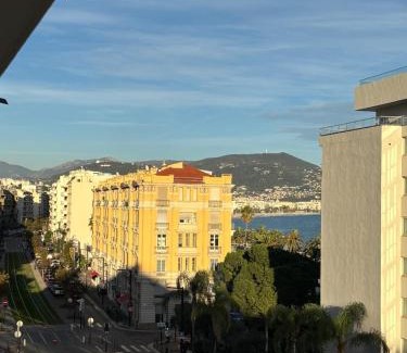 Fabron Apartamento | 2P balcon Vue Mer YourHostHelper 2 mins de la mer