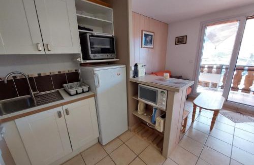 Mont-de-Lans Apartamento | 2P spacieux avec balcon, proche des pistes, animaux acceptés - FR-1-516-60