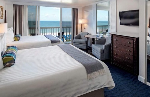 St. Pete Beach Hotel | 2x Gulf Front View With Balcony 2 Queen Beds at Island Grand at TradeWinds