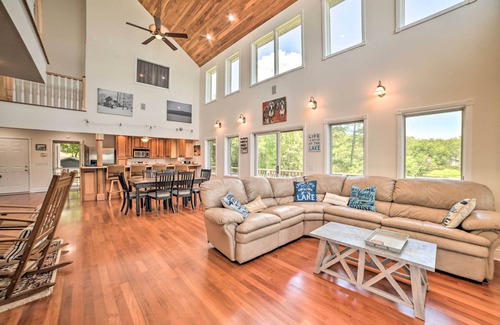 New Concord Casa | ¡NUEVO! ¡A-Frame Home en Kentucky Lake con muelle privado!