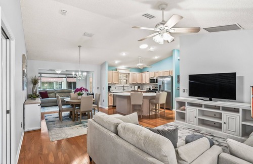 The Villages Casa | 3/2 Corner Lot with Golfcart in the Village of Summerhill