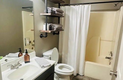 Sulphur Casa | 3/2 near Casino, Plants, Restaurant & Lake Charles