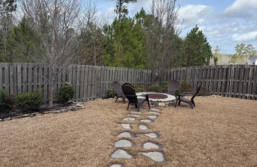 Riverwood Plantation Casa | 3-4 bedroom house w/ WiFi, Riverwood Plantation located by Champions Golf Course