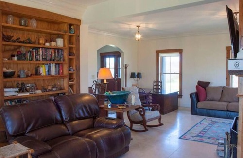 Tom Nevers Casa | 3,500 Sq Ft and Secluded