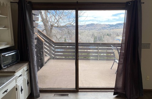 Rapid City Casa | 3,900 sq ft house with a big deck and a great view of the hills and canyon lake