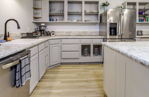 Amboy Casa | 3 Acres! Spacious Waterfront Home in Amboy