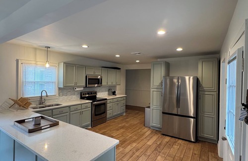 Dickerson Road Casa | 3 bd/2bath Home in Quiet Neighborhood Minutes to Downtown Nashville