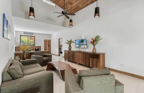 Potrero Casa | 3-BD Beauty 1 Block from Beach